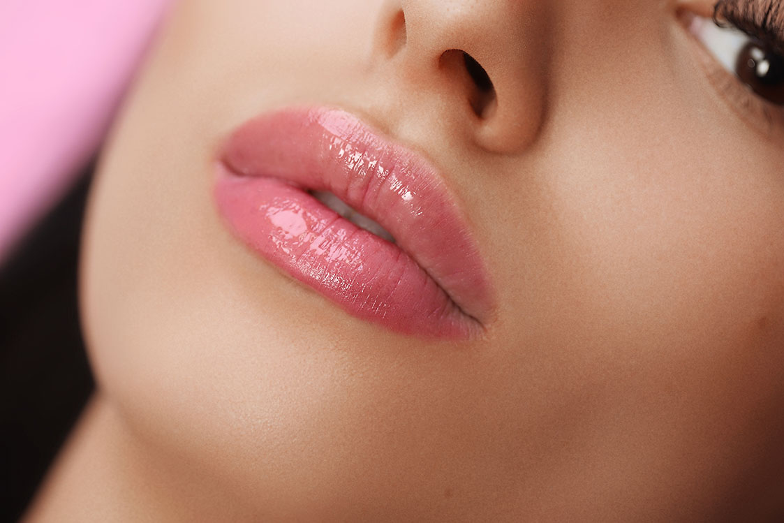 Permanent Lip Blushing Treatment in Dubai