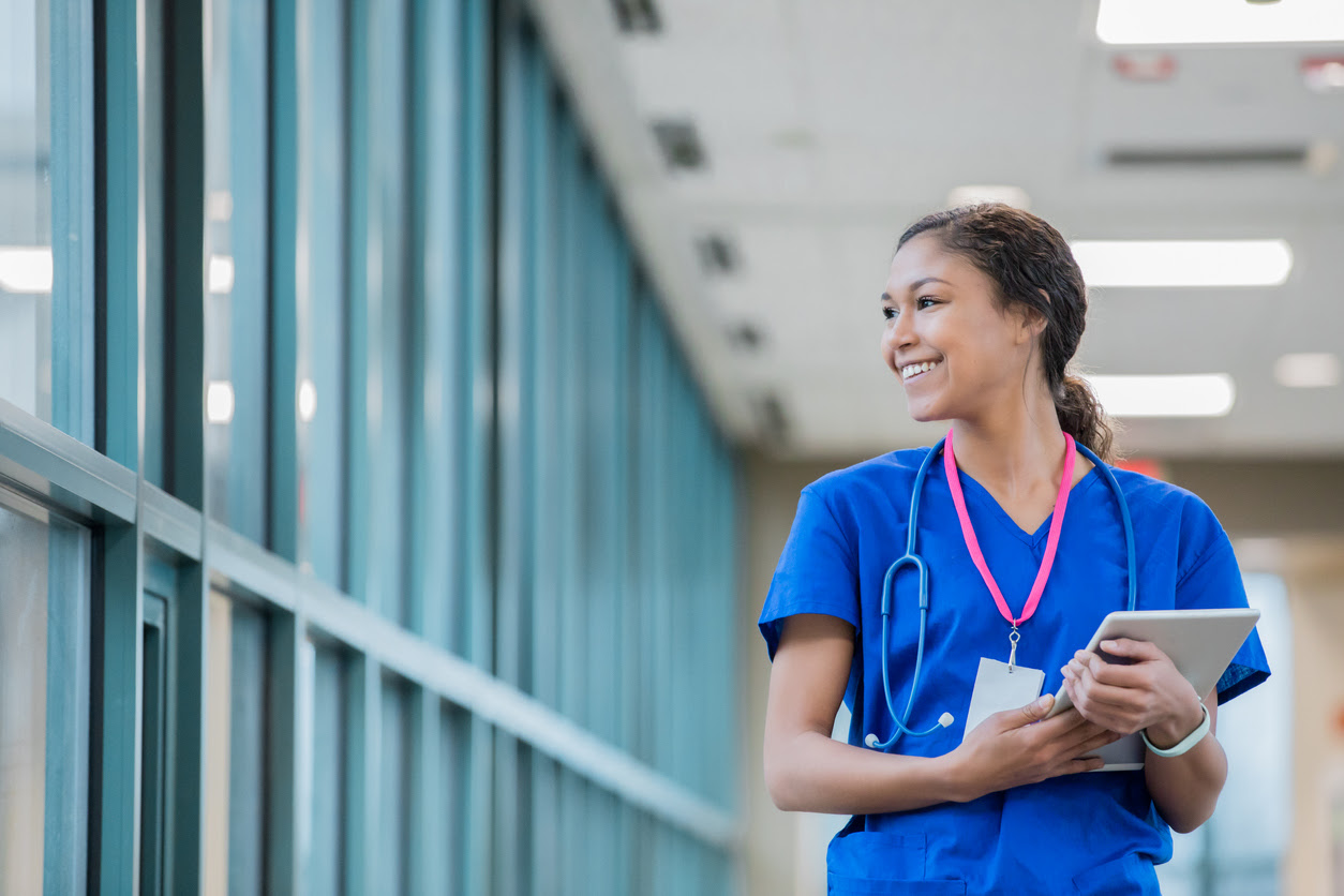 With the help of our all-inclusive guide, learn about Dubai's nursing duty hours. You can also learn about standard shifts and flexible scheduling here.