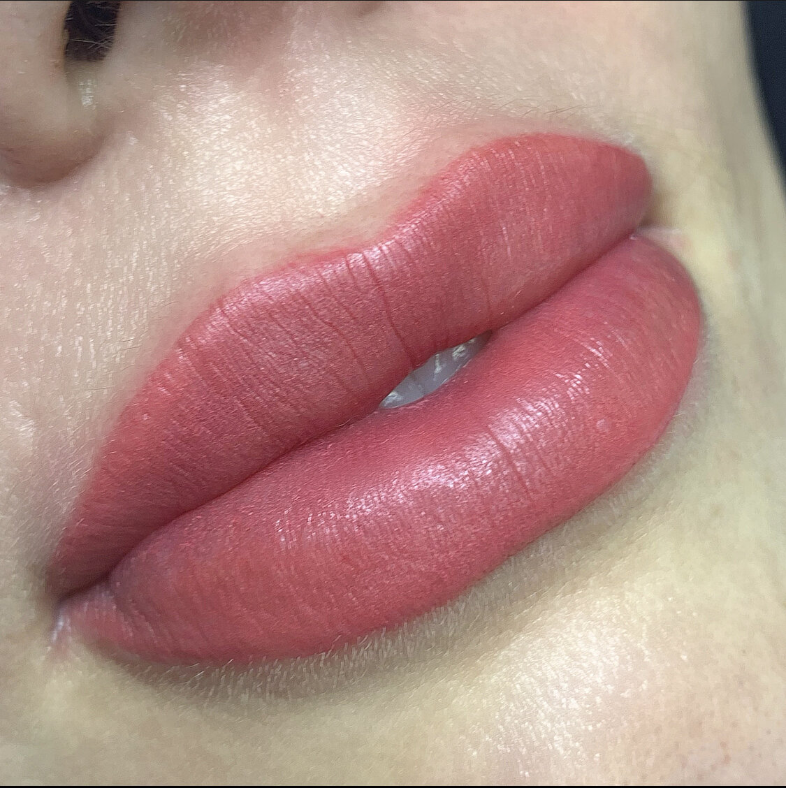 Permanent Lip Blushing Treatment in Dubai